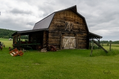 1_Barn-at-Centenial-Museum-Beaverlodge-Alberta_8503034