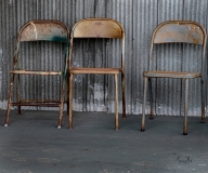 Three-chairs-in-colour_8503028