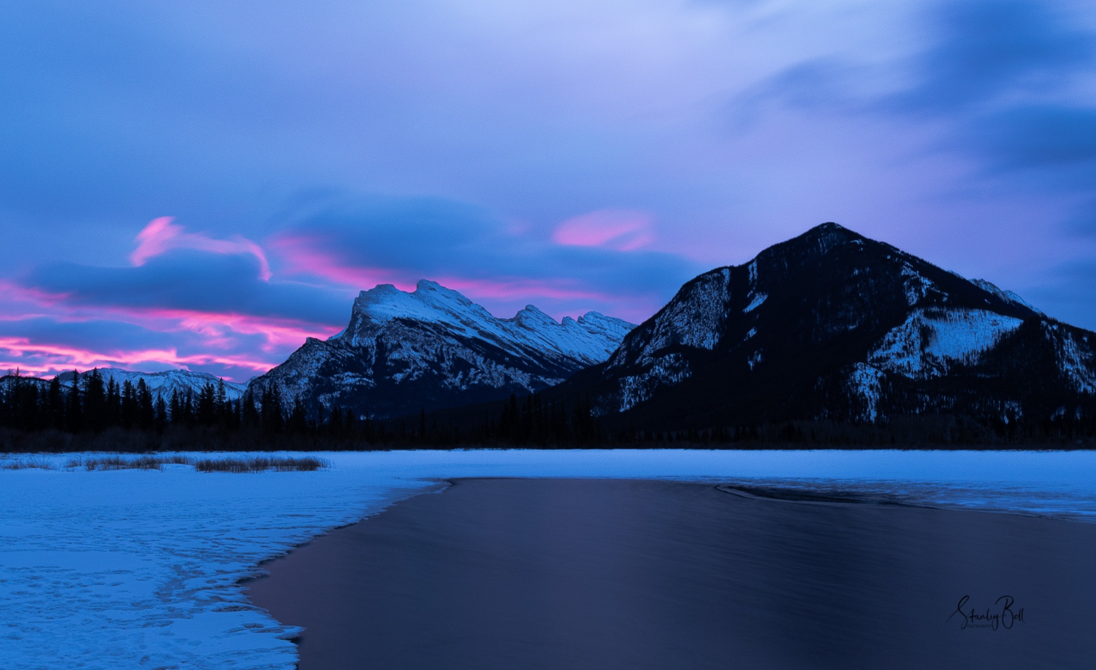 D8501786-Sunrise-Vermillion-Lakes-Banff-National-Park
