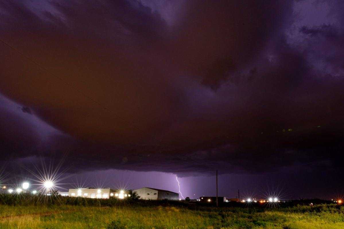 DSC_7183-Thunderstorm-and-lightning-Moosejaw-Saskatchewan